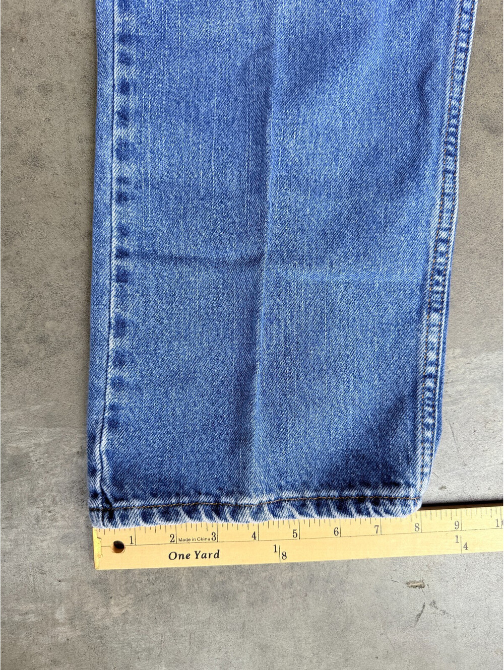 Levi's 505 Straight Jean Men's 36x29 Blue Medium Wash Regular Fit - Minor Flaw - Picture 6 of 9